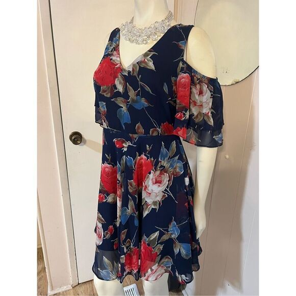 NWOT Soieblu Flirty Blue Floral Cold Shoulder Backless Short Flowy Party Frock M - Picture 4 of 9